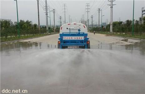  煤场洒水车